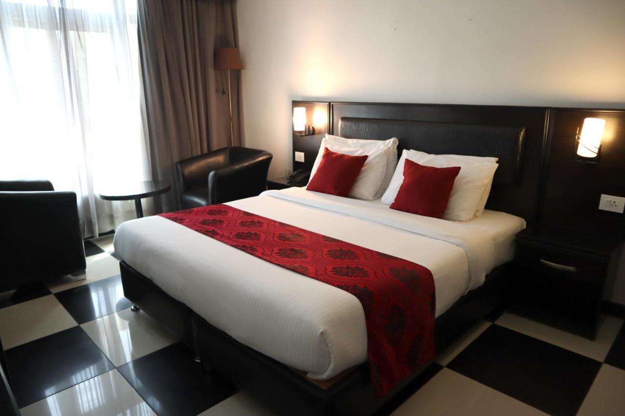 Easy Inn Hotel Suites Амман Экстерьер фото